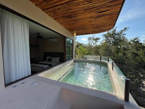 Bazén v ubytování Charming boutique condo jungle views private pool nebo v jeho okolí