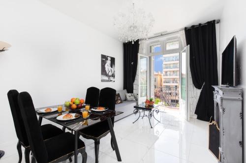 Pelige 5 YourHostHelper