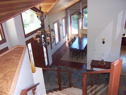 a view of the dining room and living room of a house at High Hopes Bed and Breakfast in Hope