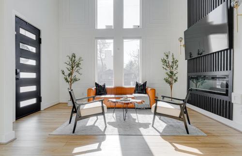 a living room with a table and two chairs at Urban Oasis with Top Houston Attractions nearby in Houston