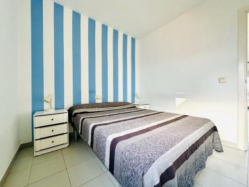 ROCMAR. Apartamento con terraza cerca del mar – Roses - ES-258-9