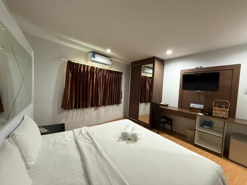 Cama o camas de una habitación en Bed By Cruise Hotel At Samakkhi-Tivanont
