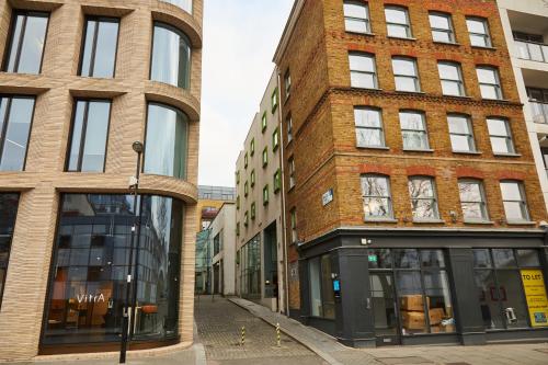 master Farringdon photo 18