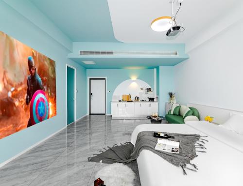 a bedroom with a bed and a painting on the wall at Qingdao Shanhaiji Sea View B&B Wusi Square Branch in Fushansuo