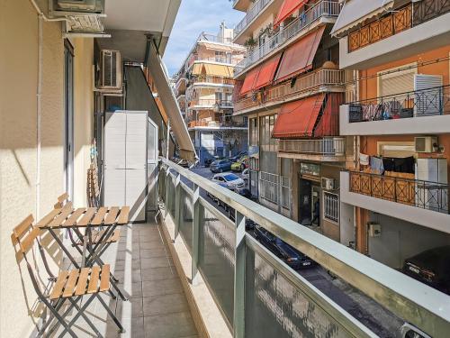 Stylish apartment next to metro and Acropolis