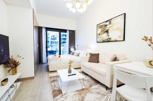 10 Mins from Downtown Pool Gym Large Terrace