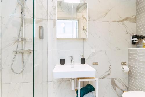 Ένα μπάνιο στο Krahviaia apartment