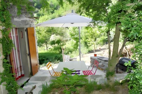 Maison spacieuse à Saint-André-de-Valborgne avec jardin 120 m²