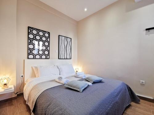 Contemporary 2BD apt with terrace Historic center
