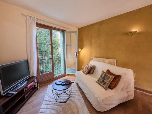 Photo de la galerie de l'établissement Duplex de charme près du golf, wifi et parking, à Bellême