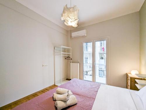 Modern&Quiet 2BD apt on a pedestrian
