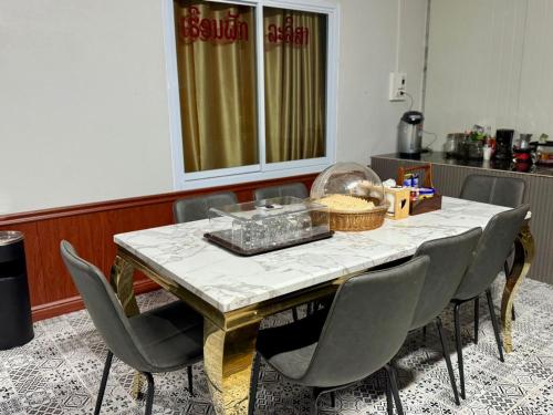 Παροχές για τσάι/καφέ στο Lalisa Guesthouse