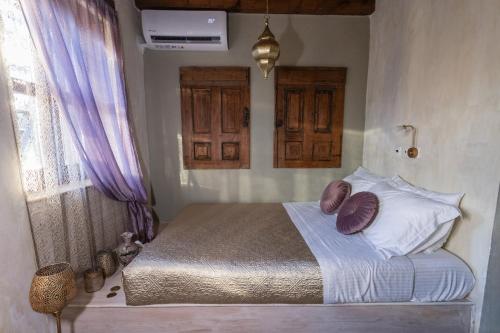 OLD TOWN CLASSIC HOUSE RHODES