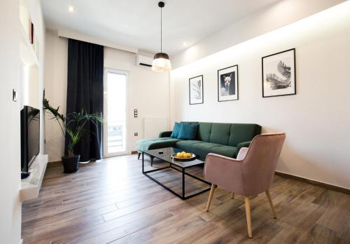 Modern 2BD very spacious apt next to metro station