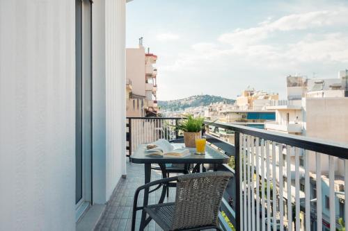 Modern 2BD very spacious apt next to metro station