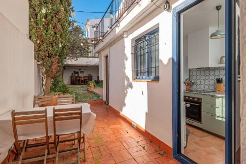 F-2 LLAFRANC 4-6 PaX