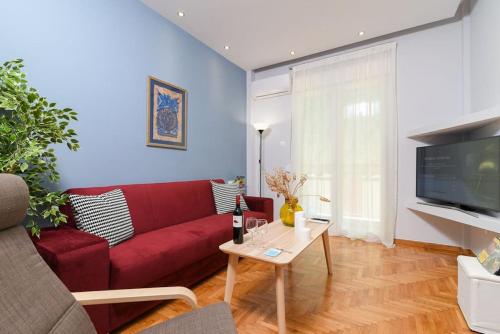 Iconic 2BD apt next to Historic center and metro