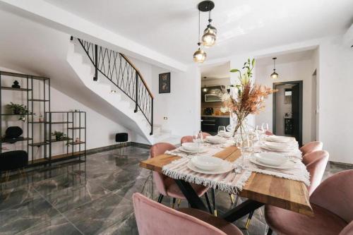 Modern,Stylish Exclusive Villa with Pool&Jacuzzi