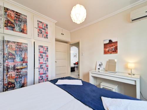 Charming 2BD apt next to metro station