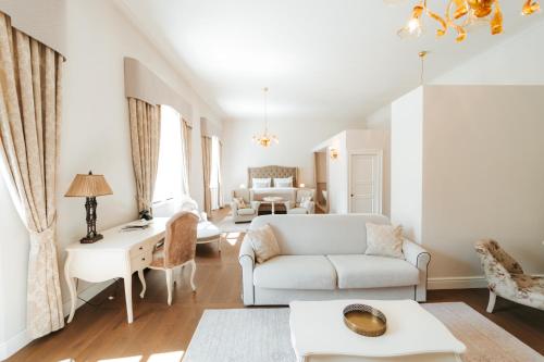 Χώρος καθιστικού στο Hotel Château Gbeľany