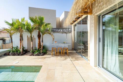 Ixchel Beach House By Sunkeyrents