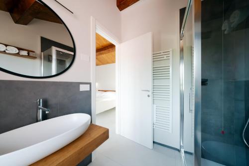 Ένα μπάνιο στο L'Organetto - Villa with Private Pool