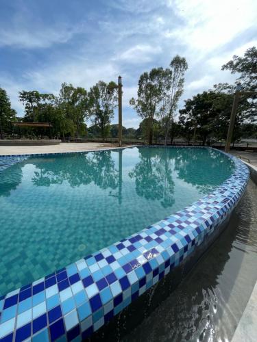 Bazén v ubytování Sayong Resort nebo v jeho okolí
