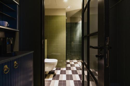 Room Stander Room - 1