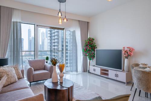 Homes Beyond I 1BR Coastal Haven Walk to the Beach