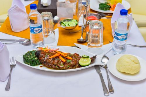 Mad på hotellet eller i nærheden