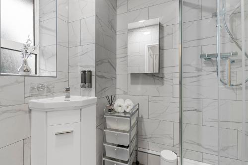 Jasmine Suite by Yielding Bricks photo 9