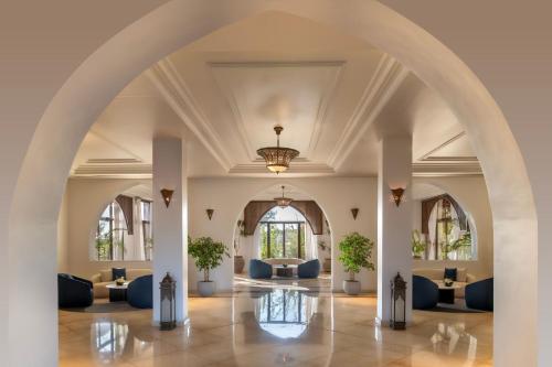 Posezení v ubytování Royal L'azure Resort