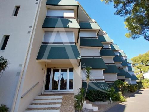 coquet appartement 1 chambre avec parking bord de plage