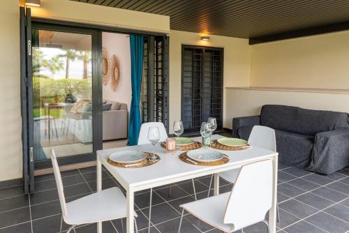 Elegant Getaway near Villa Padierna Marbella Lux