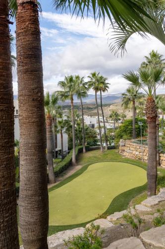 Elegant Getaway near Villa Padierna Marbella Lux