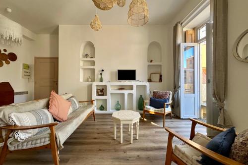 Le Bohème - Center balcony and air conditioning!