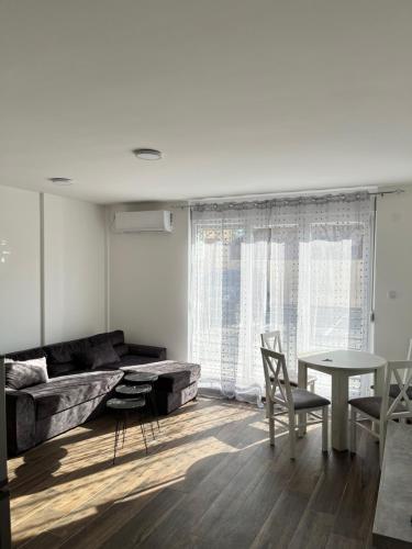 Un lugar para sentarse en Apartman Teona II