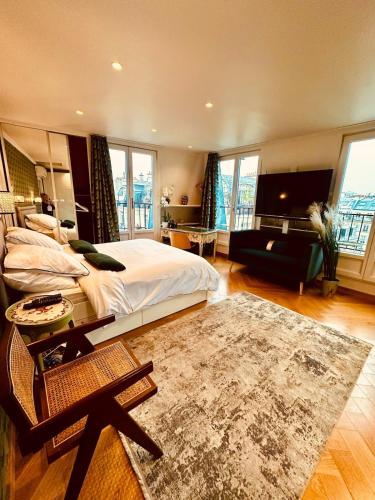 Beautiful apartment terrace Invalides and fireplace