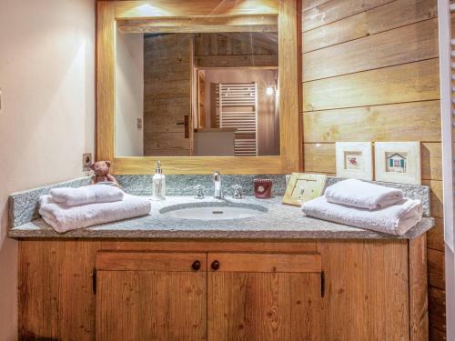 Chalet grand luxe avec piscine, sauna, hammam et bar - Accueille 12 personnes - FR-1-694-319 photo 3