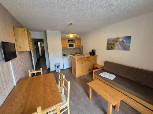 Studio fonctionnel avec balcon, animaux admis - FR-1-811-25