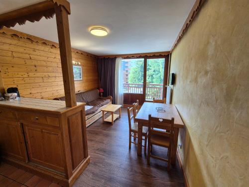 Studio lumineux, pied des pistes, animaux admis
