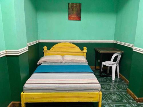 Postel nebo postele na pokoji v ubytování ASHBURN'S TRANSIENT BAGUIO-DORMITORY 6th floor