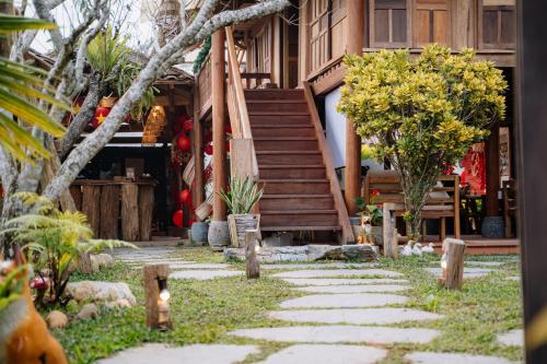 Κήπος έξω από το An Home - Tips & Tours for travelers, from locals - Motorbikes Rental