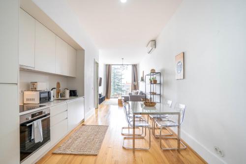Chic 1BR in República w Balcony by LovelyStay
