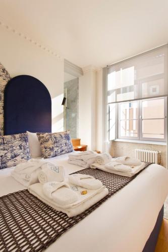 BOUTiQUE Rentals- THE MiRaDOURO Ribeira Apartment