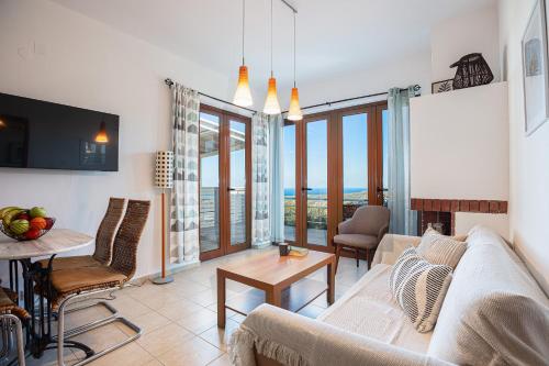 Plakoti Apartment 5, shared pool and amazing view