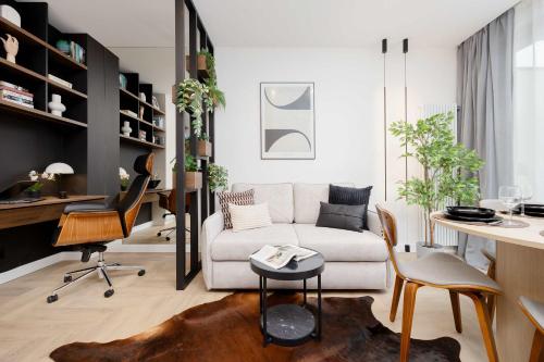 Apartment Sarmacka Wilanów with Parking, Sauna & Gym by Noclegi Renters