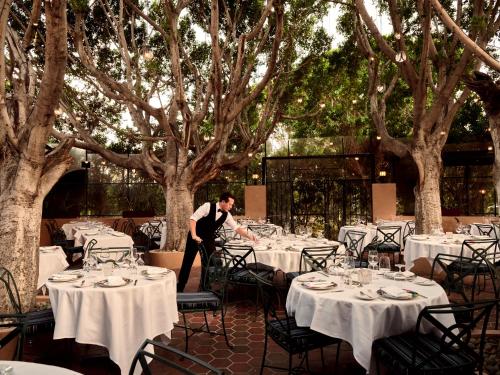 Restaurant ou autre lieu de restauration dans l'établissement The Willows Palm Springs