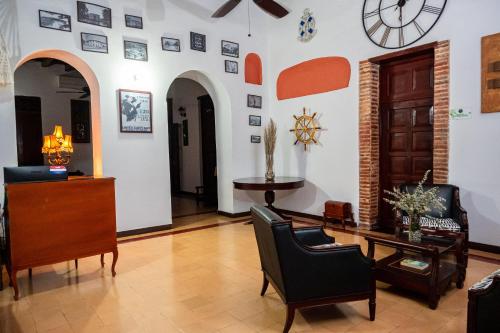 Khu vực ghế ngồi tại Hotel La Palma Centro Histórico
