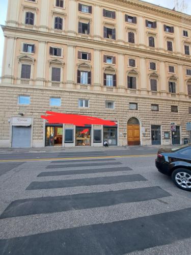 In the district of Dolce Vita di Fellini